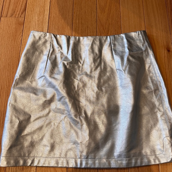 ❤️On trend ❤️Zara Metalic women mini skirt - Picture 3 of 6